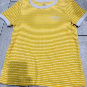 Hollister Yellow and white striped shortsleeve tee